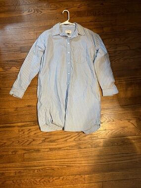 Universal Thread Light Blue and White Striped Women's Button-Down Shirt Dress